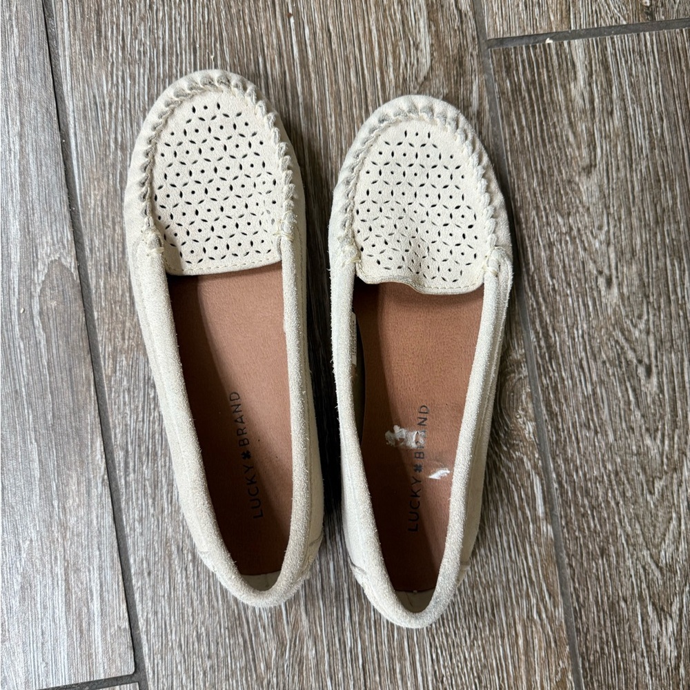 Leather moccasin flats - EUC - sz 7